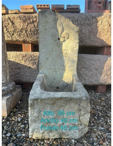 FUENTE DE PARED EN PIEDRA DE SILLERIA
